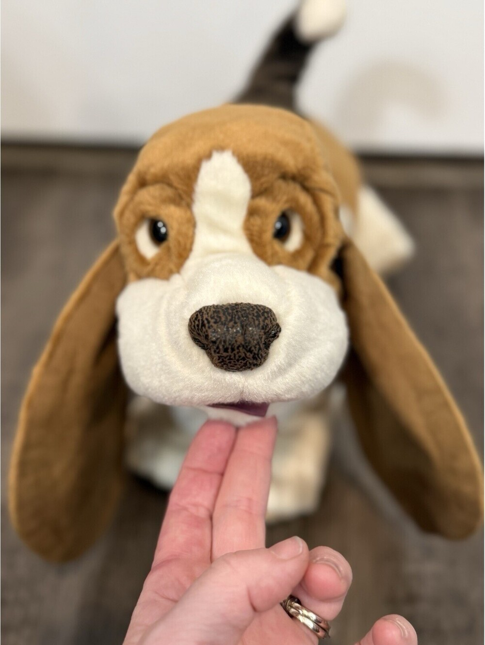 Folkmanis Basset Hound Puppy Dog Droopy Brown Floppy Realistic Animal Toy 16" - Picture 2 of 7